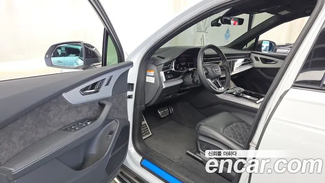 Audi Q7 2022 thumb 10