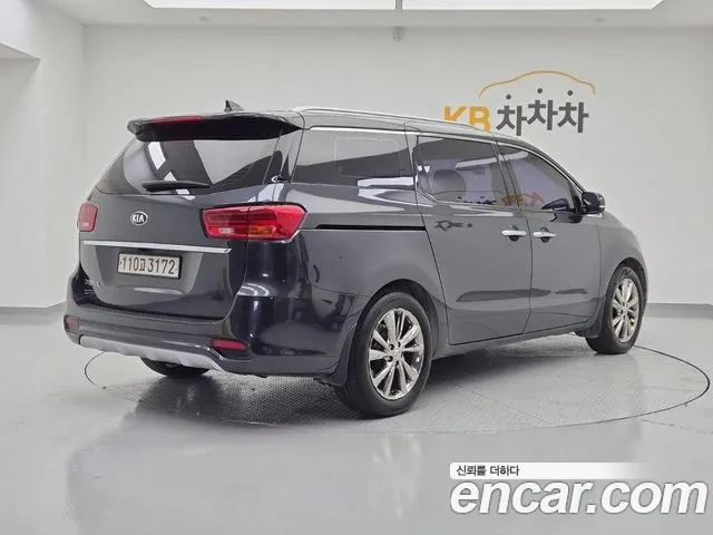 Kia Carnival 2019 thumb 4