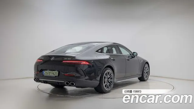 Mercedes-Benz AMG GT 2026 thumb 2