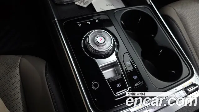 Kia Carnival 2024 thumb 9