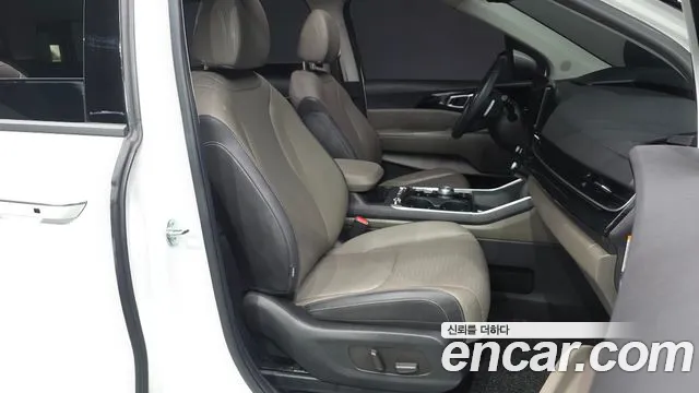 Kia Carnival 2024 thumb 11