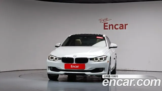 BMW 3-Series 2015 thumb 2