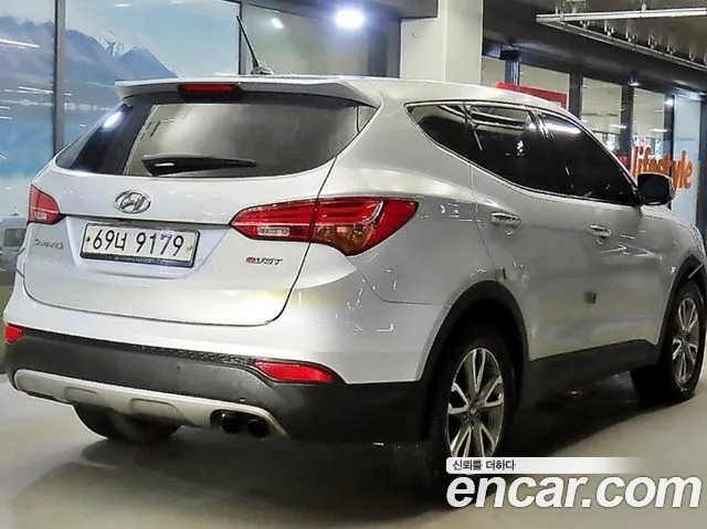 Hyundai Santa Fe 2014 thumb 4