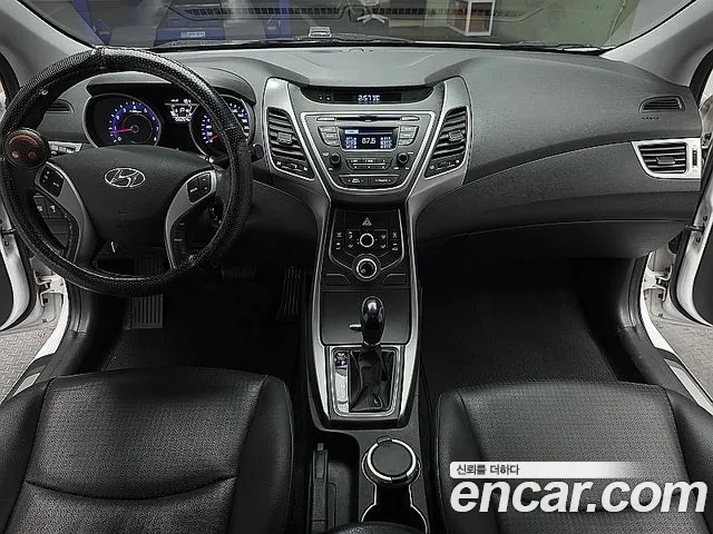 Hyundai Avante 2015 thumb 6