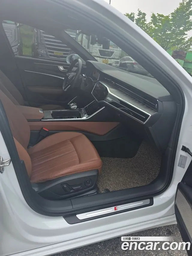Audi A6 2021 thumb 9