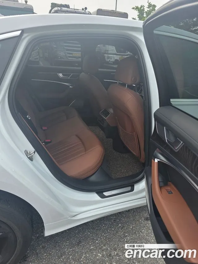 Audi A6 2021 thumb 10
