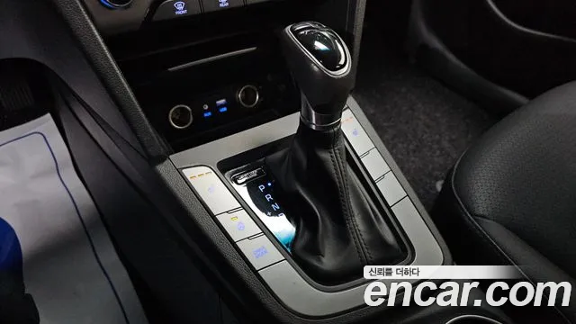 Hyundai Avante 2016 thumb 9