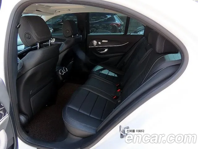Mercedes-Benz E-Класс 2019 thumb 7