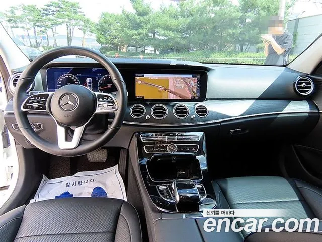 Mercedes-Benz E-Класс 2019 thumb 8