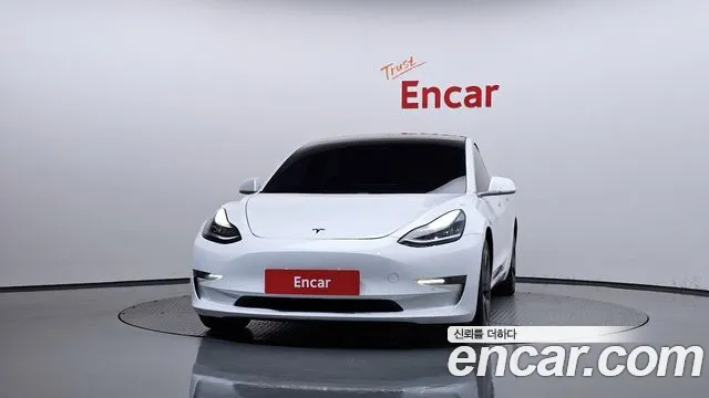 Tesla Model 3 2020 thumb 3