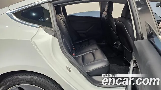 Tesla Model 3 2020 thumb 12
