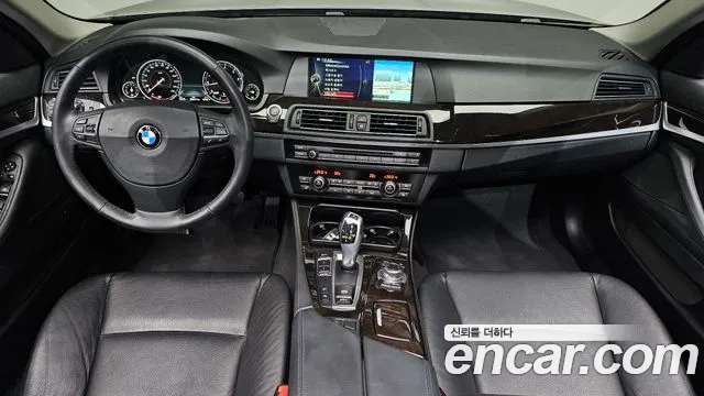 BMW 5-Series 2013 thumb 6
