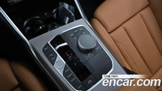 BMW 3-Series 2025 thumb 9