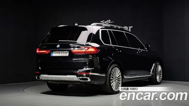BMW X7 2021 thumb 2