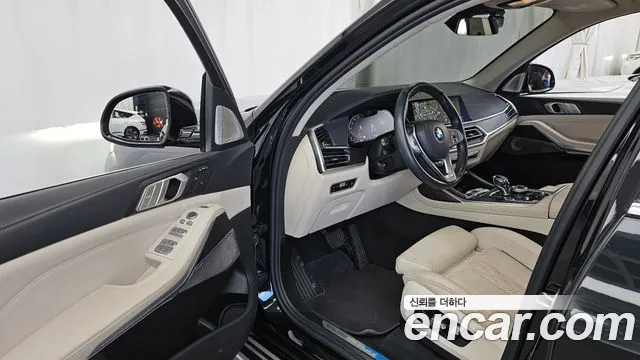 BMW X7 2021 thumb 10