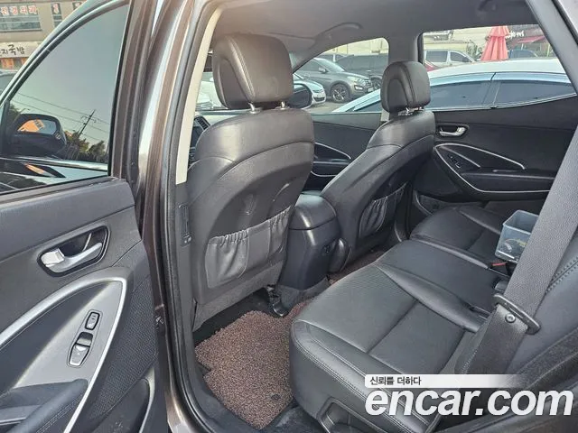 Hyundai Santa Fe 2017 thumb 8