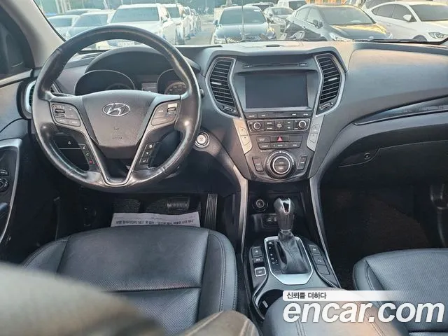 Hyundai Santa Fe 2017 thumb 9
