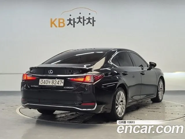 Lexus ES 2020 thumb 3