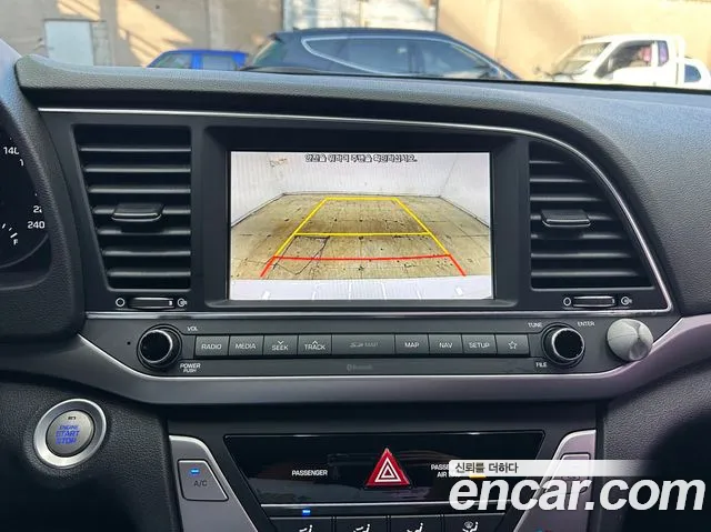Hyundai Avante 2018 thumb 8