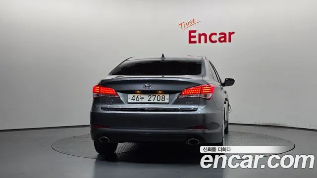 Hyundai i40 2012 thumb 4