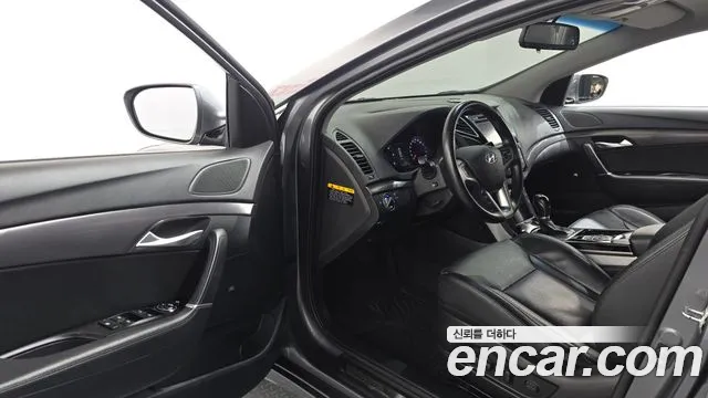 Hyundai i40 2012 thumb 10