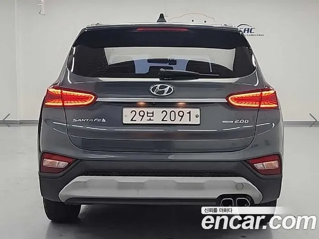 Hyundai Santa Fe 2018 thumb 3