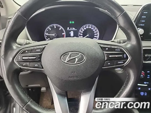 Hyundai Santa Fe 2018 thumb 9
