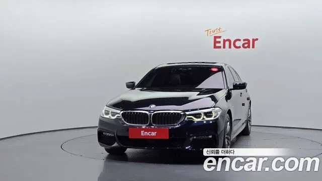BMW 5-Series 2018 thumb 3