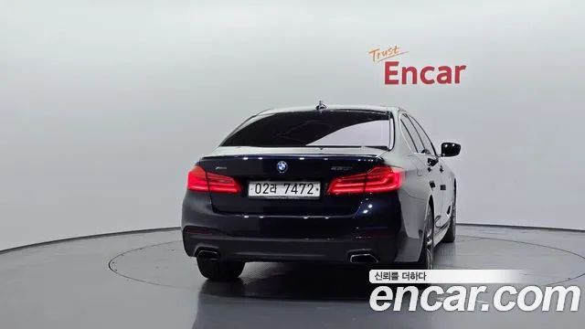 BMW 5-Series 2018 thumb 4