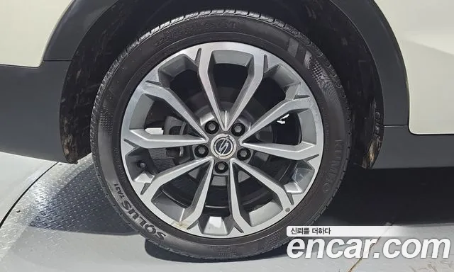 KG_Mobility_Ssangyong TIBOLI 2017 thumb 5