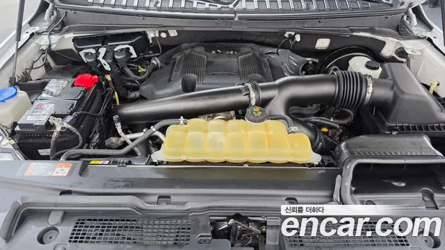 Ford Expedition 2021 thumb 6