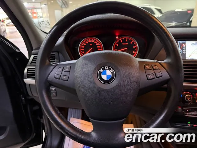 BMW X5 2010 thumb 10