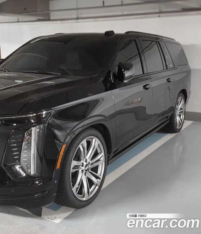 Cadillac Escalade 2025 thumb 2