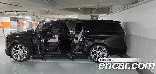 Cadillac Escalade 2025 thumb 3