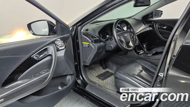 Hyundai Grandeur 2013 thumb 10