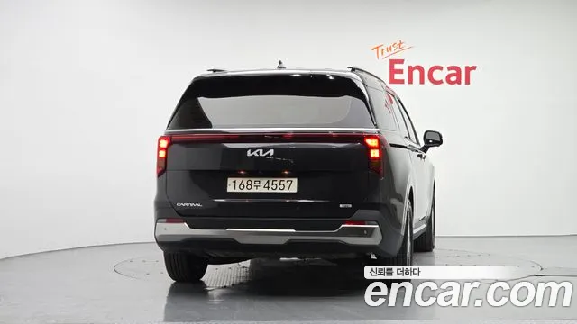 Kia Carnival 2024 thumb 4