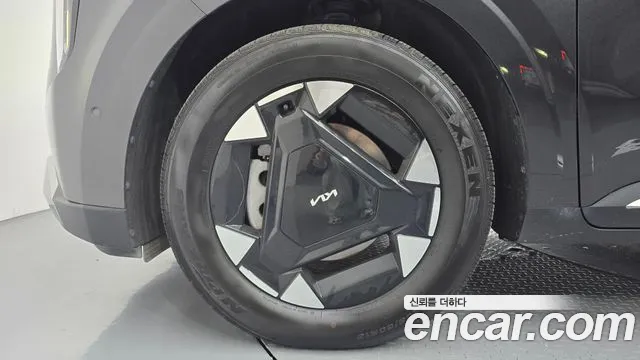 Kia Carnival 2024 thumb 5
