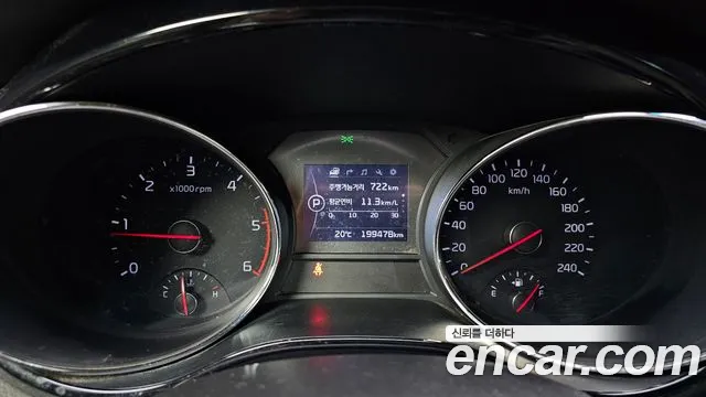 Kia Carnival 2016 thumb 8