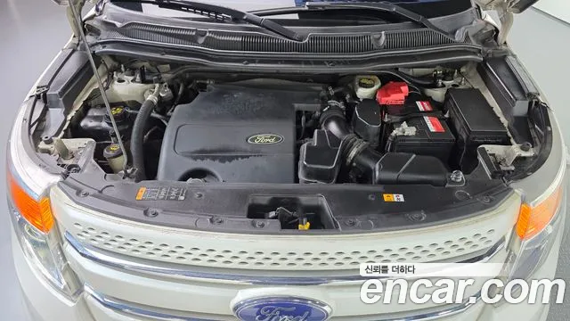 Ford Explorer 2014 thumb 6
