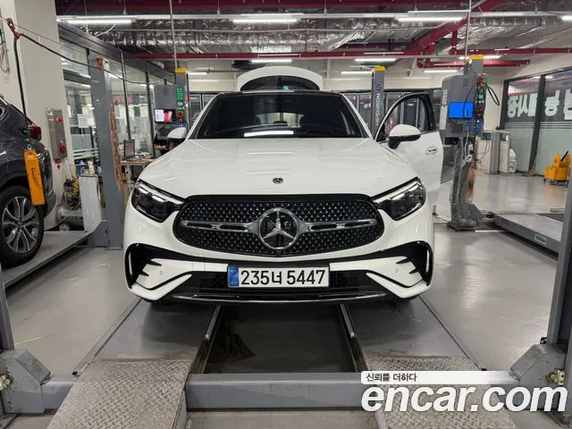 Mercedes-Benz GLC 2024 thumb 9