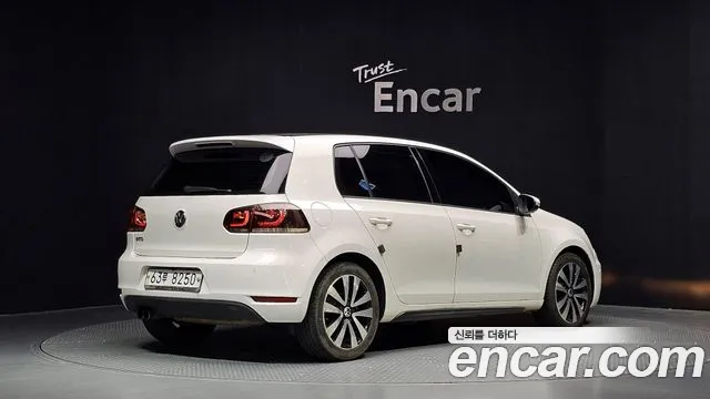 Volkswagen Golf Sportsvan 2011 thumb 2