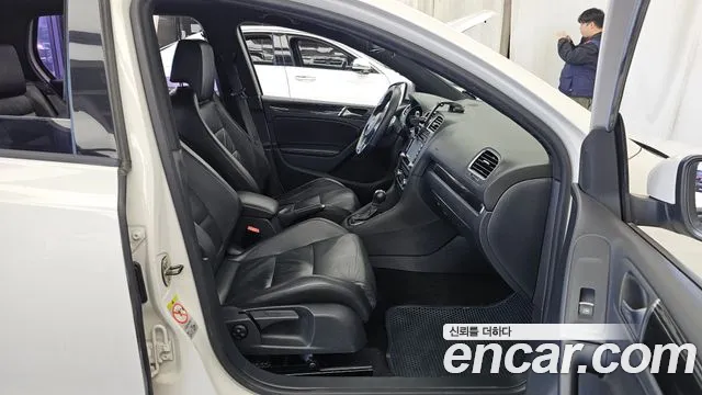 Volkswagen Golf Sportsvan 2011 thumb 11