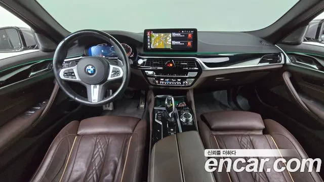BMW 5-Series 2022 thumb 7
