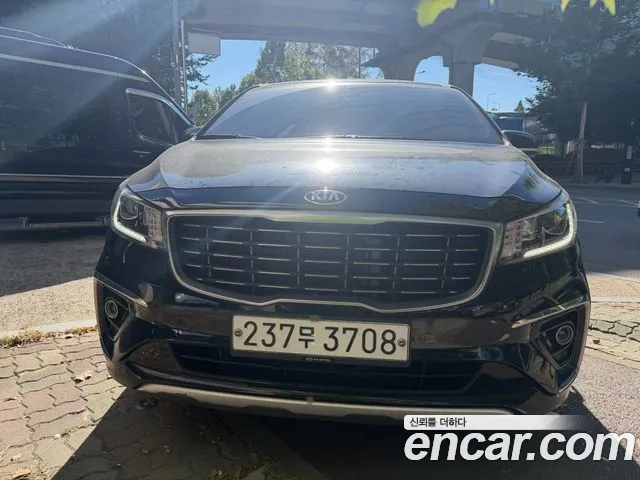 Kia Carnival 2020 thumb 2