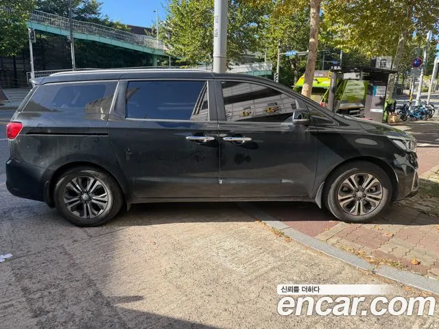 Kia Carnival 2020 thumb 5
