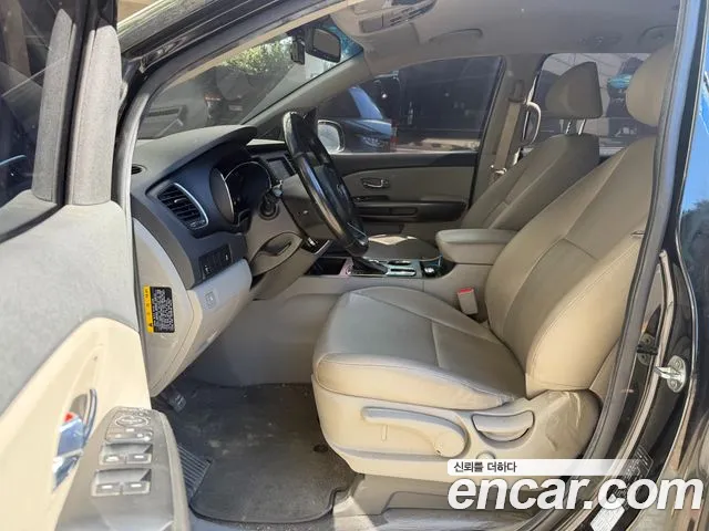 Kia Carnival 2020 thumb 6