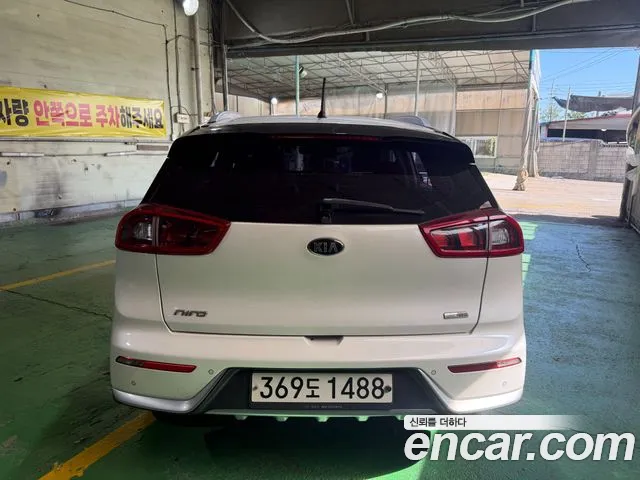 Kia Niro 2016 thumb 5