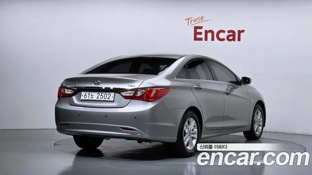 Hyundai Sonata 2010 thumb 2