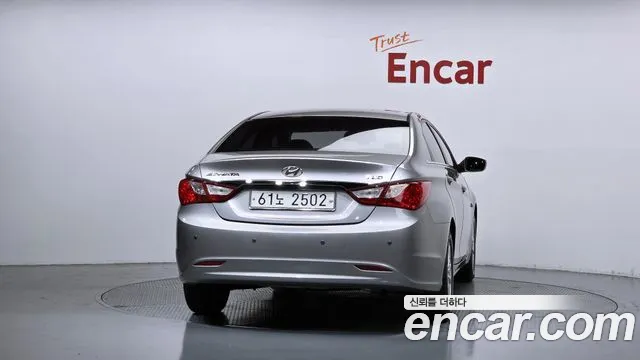 Hyundai Sonata 2010 thumb 4