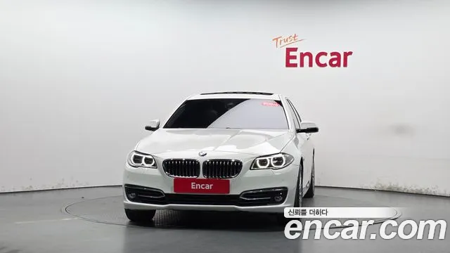 BMW 5-Series 2015 thumb 2